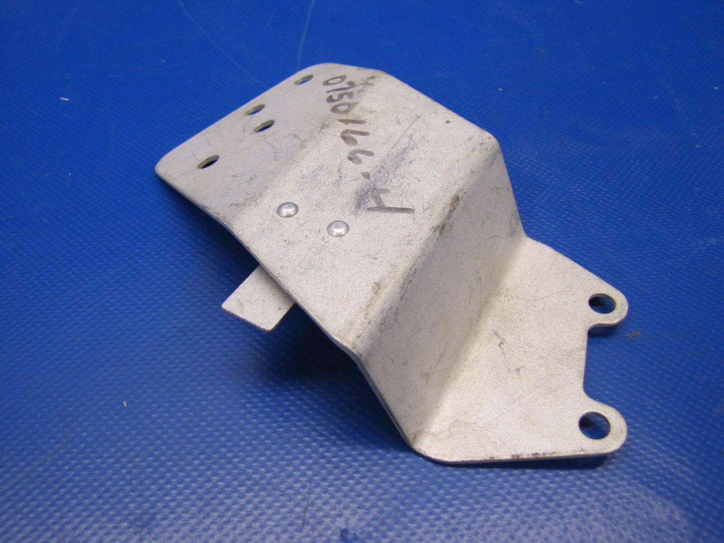 Cessna 180 185 Support Bracket - Mixture Controls P/N 0750166-4 NOS (0617-05)