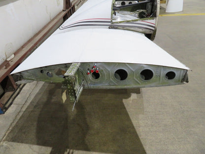 1978 Piper PA-34-200T Seneca LH Wing P/N 37093-03 (0423-104)