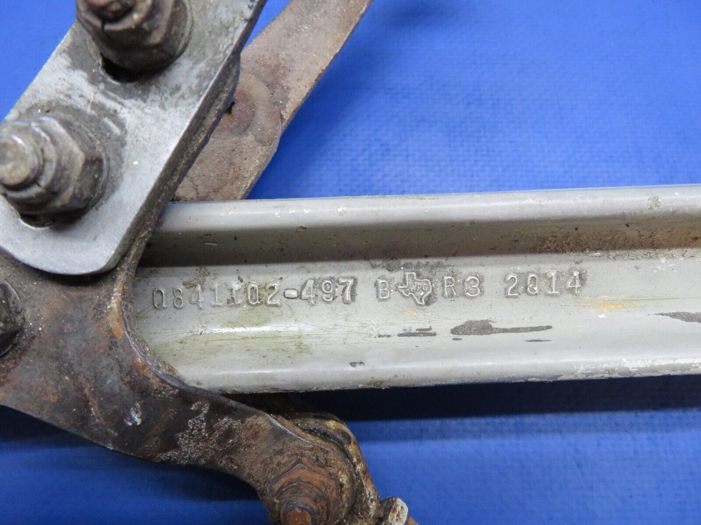 Early Cessna 310 LH MG Side Link Assy Upper & LWR P/N 0841102-4 (1223-1032)