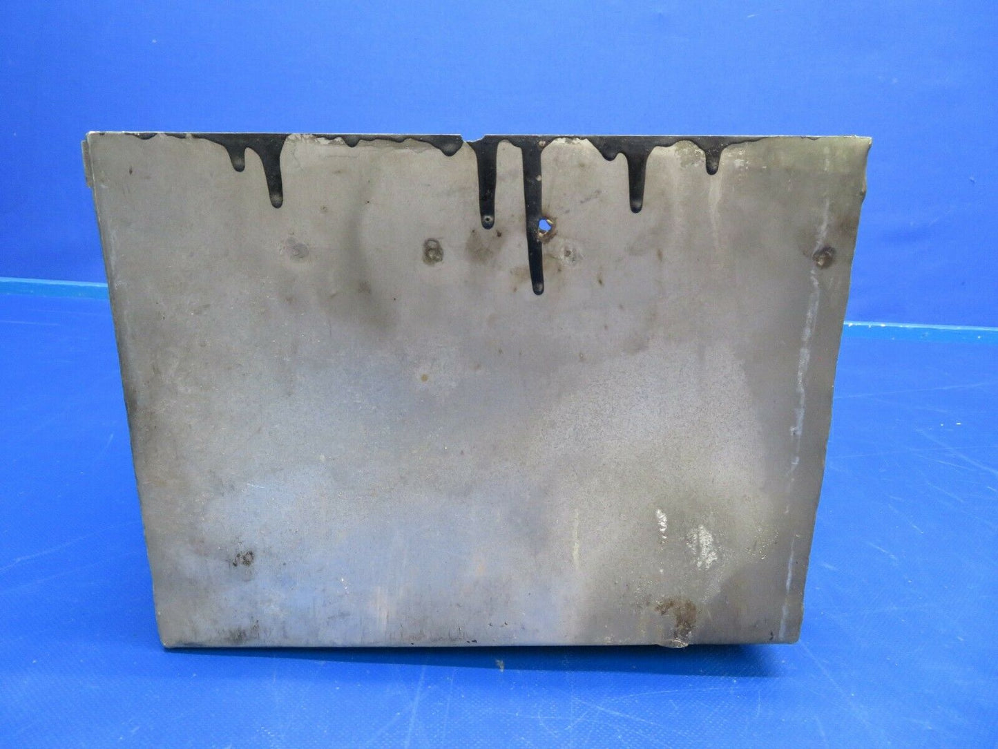 Beech Baron Battery Box w / Lid 95-410006-19 (0520-15)