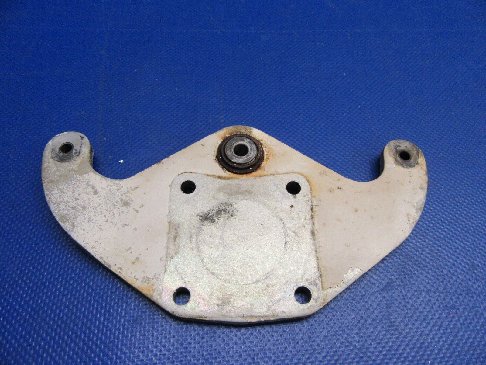 Cessna 172C Skyhawk Bellcrank Elevator Rear P/N 0534124 (0821-360)