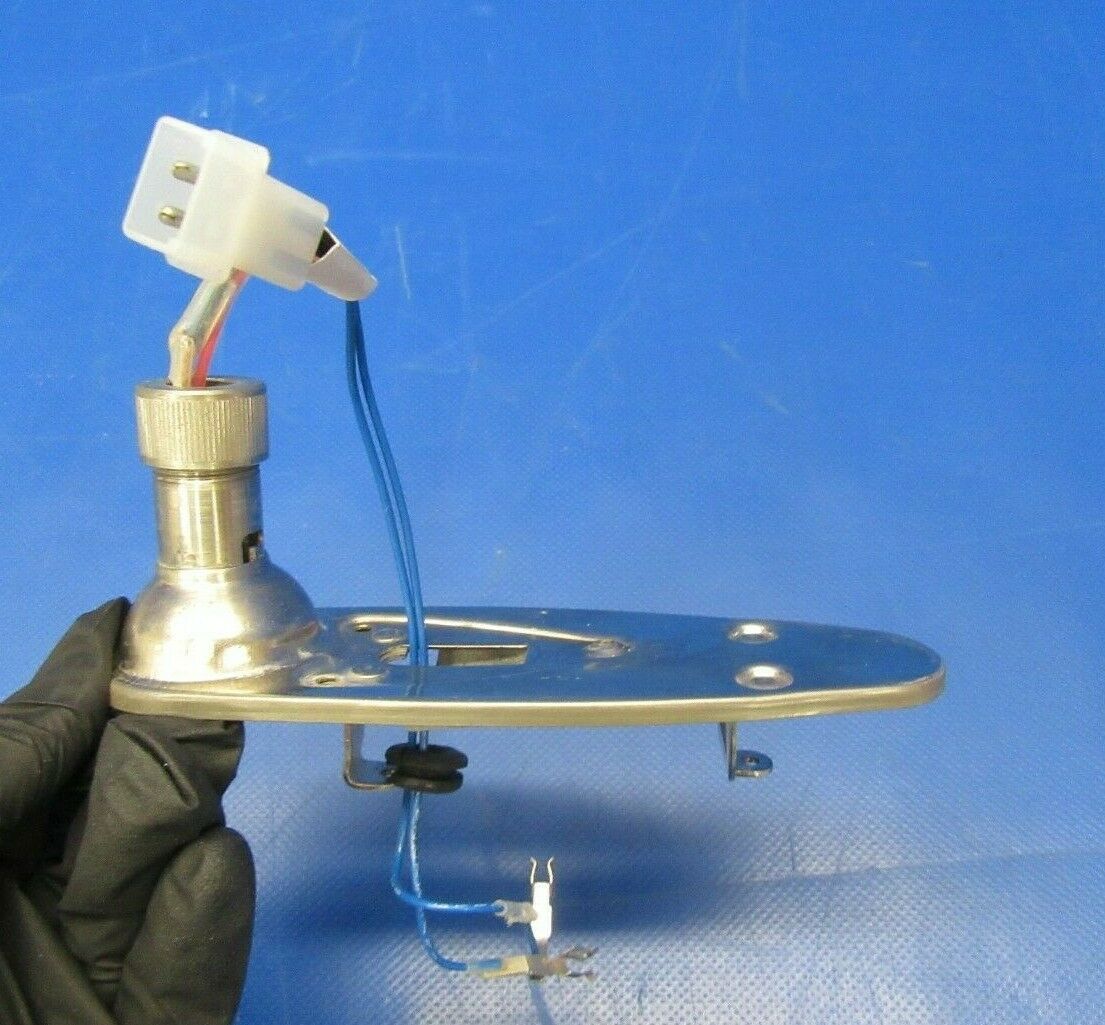 Diamond DA40-180 Whelen NAV and Strobe Light Base P/N 02-0350260-00 (0319-214)