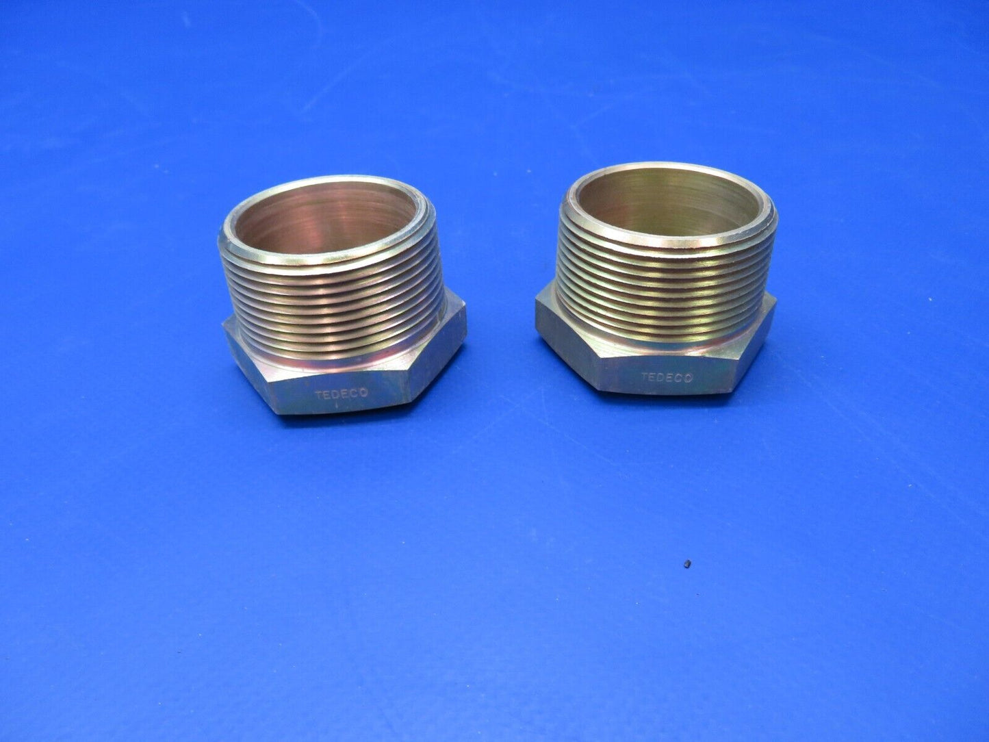 Eaton Tedeco Hex Sight Gauge Plug P/N 421-517-9001 LOT OF 2 NOS (1022-345)