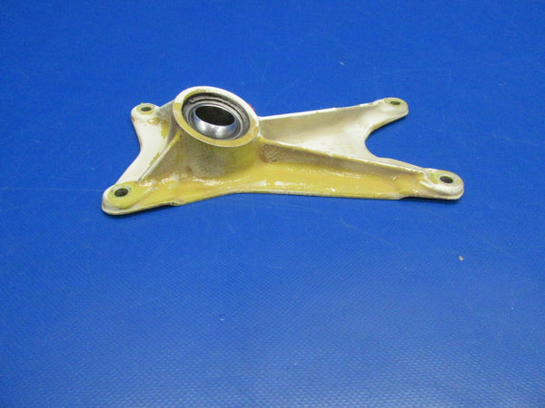 Piper PA-24-250 Comanche Main Gear Fitting FWD LH 20757-00, 20757-000 (1219-118)