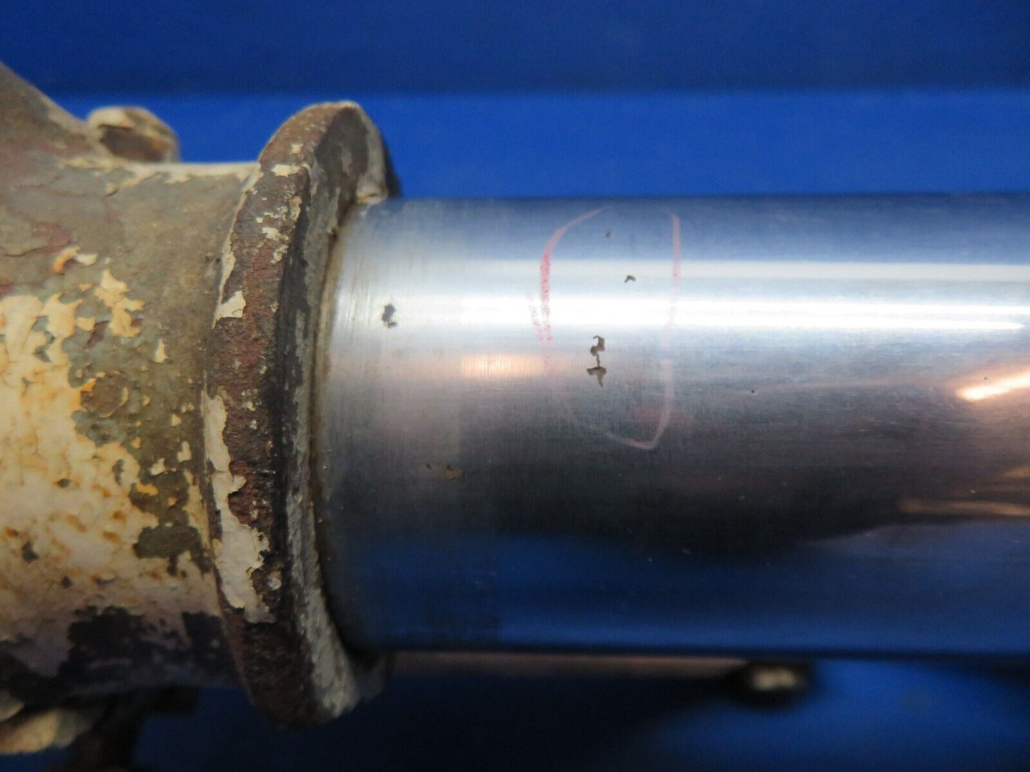 Early Cessna 310 / 310B RH Main Gear Assy P/N 0841000-96 FOR PARTS (1223-188)