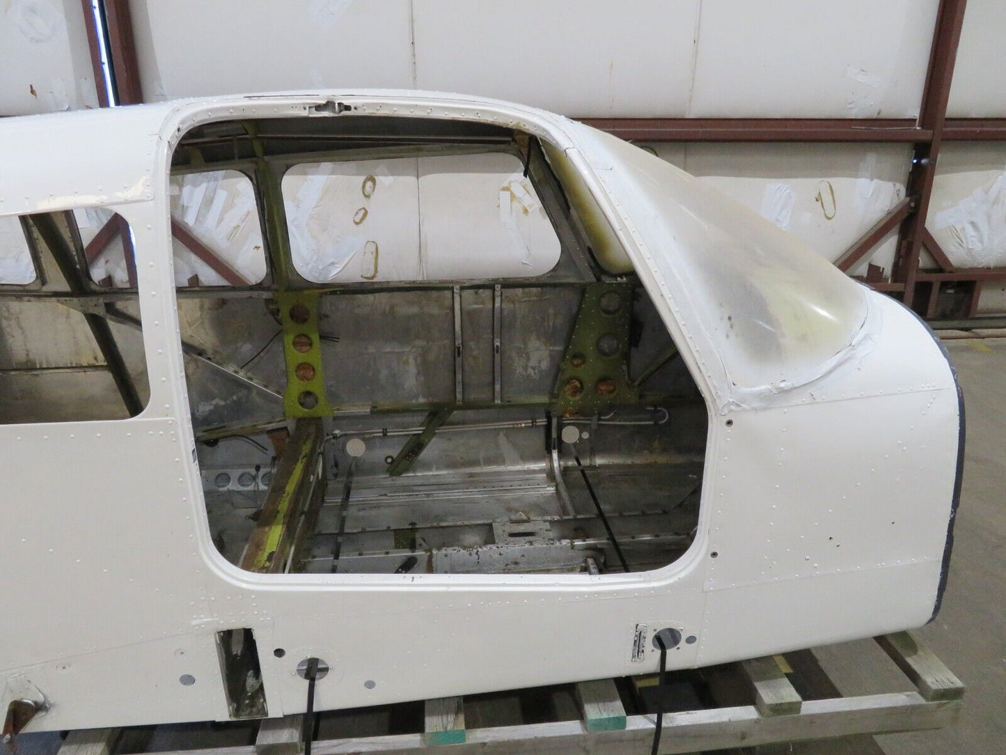Damaged 1976 PA-28R-200 Arrow Fuselage S/N 28R-7635003 (0822-106)