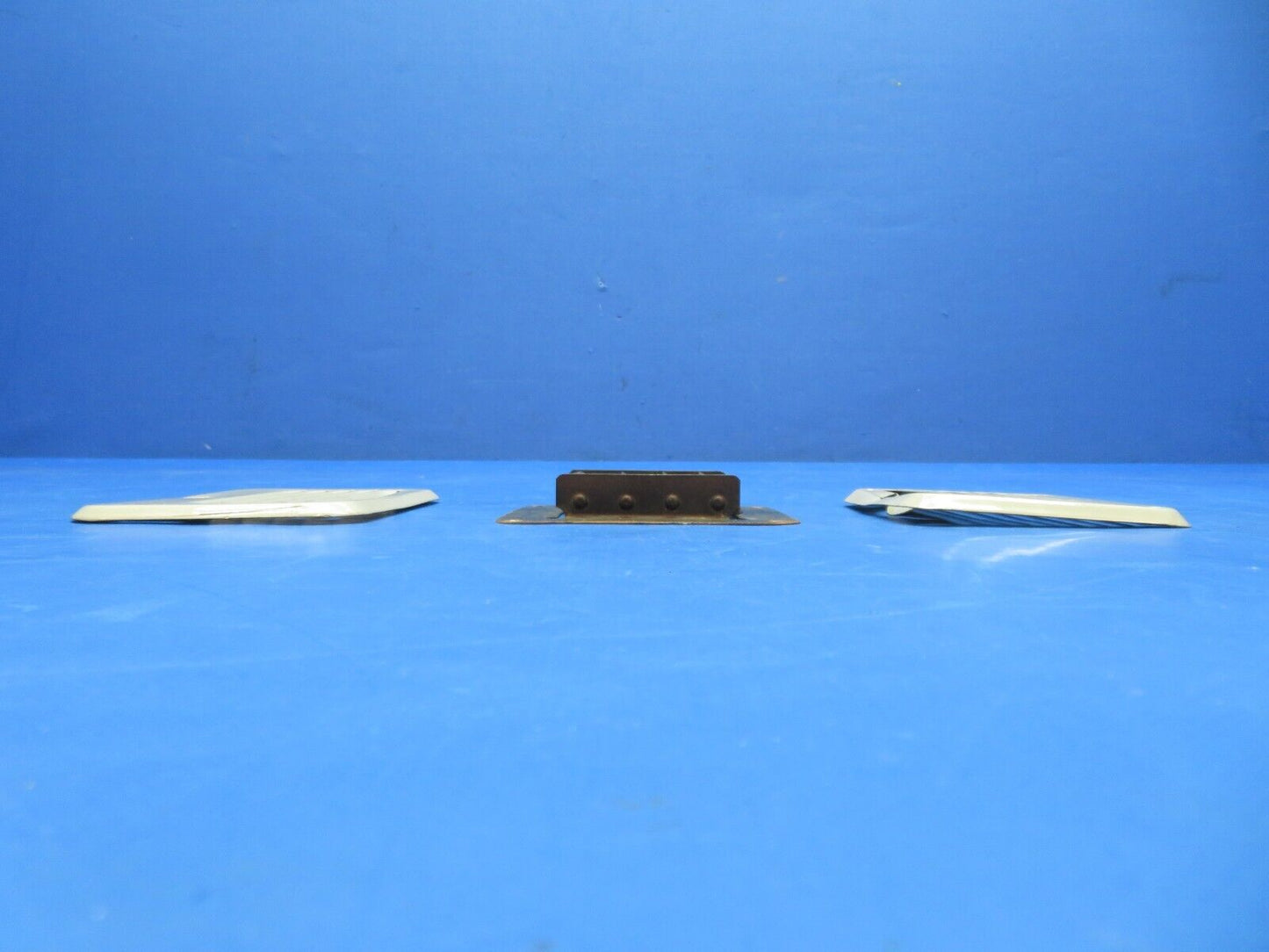 Cessna 310 / 310Q Cabin Heat Grill P/N 0813818-1 LOT (0923-315)