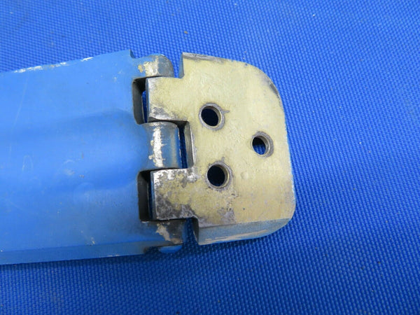 Cessna 210L Cabin Door Hinge Upper RH Door P/N 0711037-14 (0820-569)