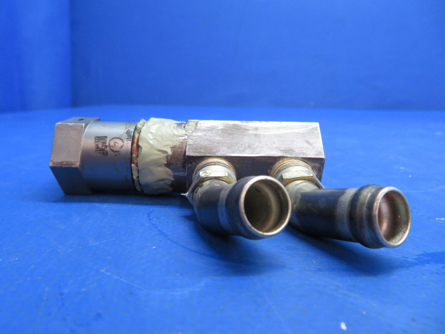 Piper Aerostar 602P Machen Fuel Valve Assy P/N 76-2002-5 (0123-860)