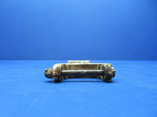 Piper PA-28R-180 Main Gear Torque Link Assy P/N 67012-00 (1123-489)