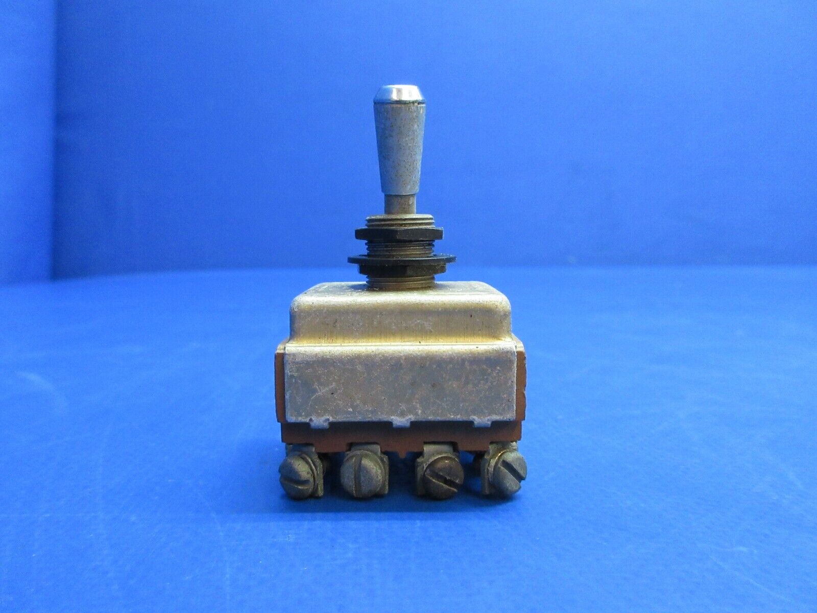 Beech 95-B55 Baron J-B-T Toggle Switch P/N 35-380053-9 (0523-1175)