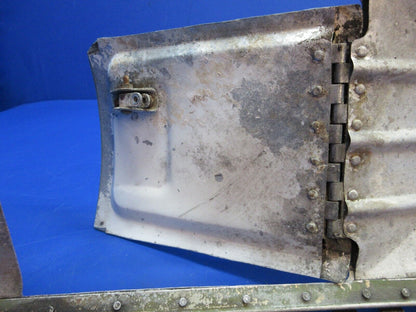 Cessna 401 Panel LWR Cowl LH INBD RH OTBD P/N 0851170-200 FOR PARTS (0523-595)