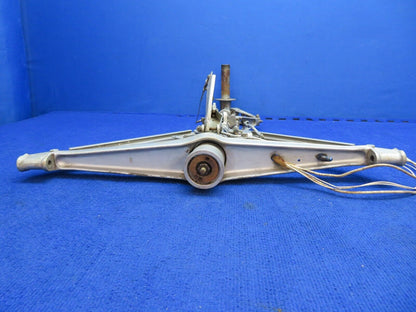 Beech Main Gear RH P/N 35-815247-1 FOR PARTS (0722-507)