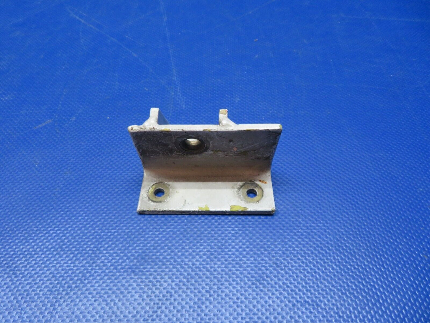 Beech 99 Bracket INBD LH / OTBD RH MG Door P/N 99-810030-18 (0224-295)
