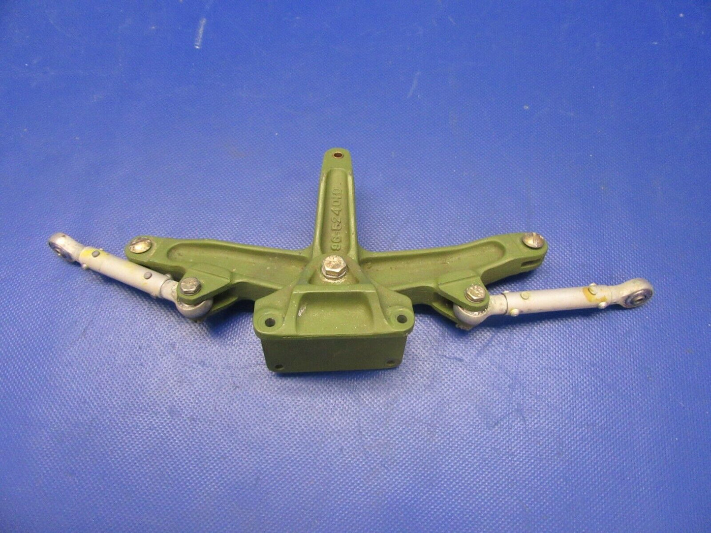 Beech 95-B55 Rudder Bellcrank Tube & Support LH P/N 96-524010-1 (0621-661)
