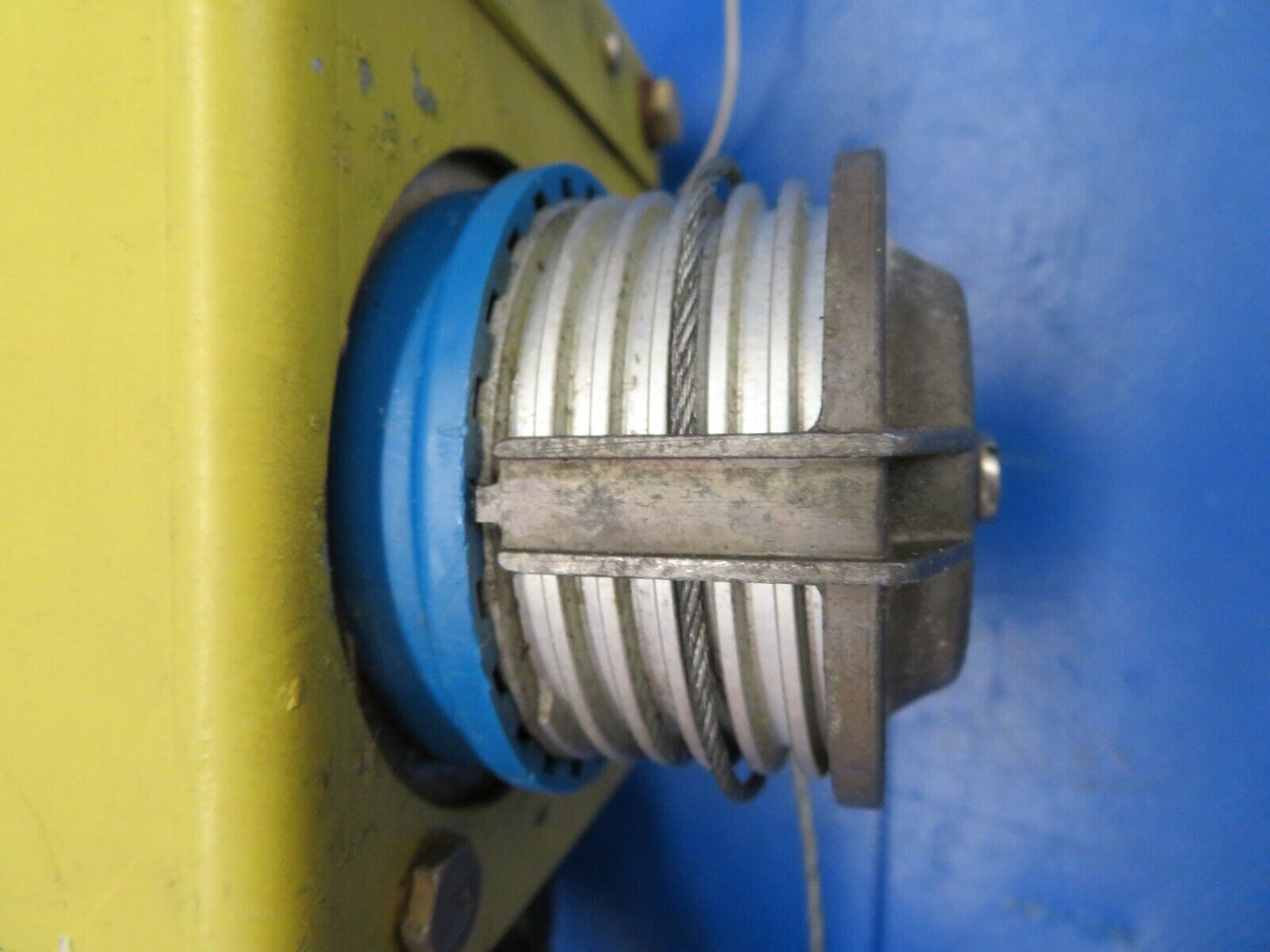 Beech Baron E-55 Bendix SA-816B Roll Servo w/ Bracket 4000290-8506 (0120-92)
