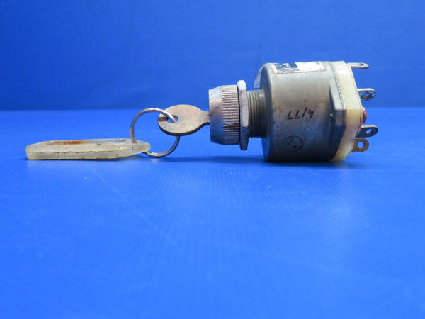 Cessna Gerdes Ignition Switch w/ Key P/N C292501-0105 (1223-1110)