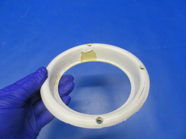 Beech Baron 58P Retainer Landing Light P/N 102-369011-1 (0318-337)