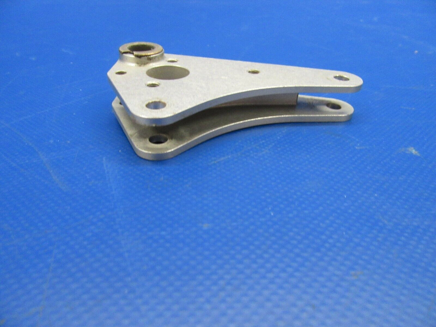 Diamond DA40-180 Aileron Bellcrank P/N DA4-2717-50-50 (0319-185)