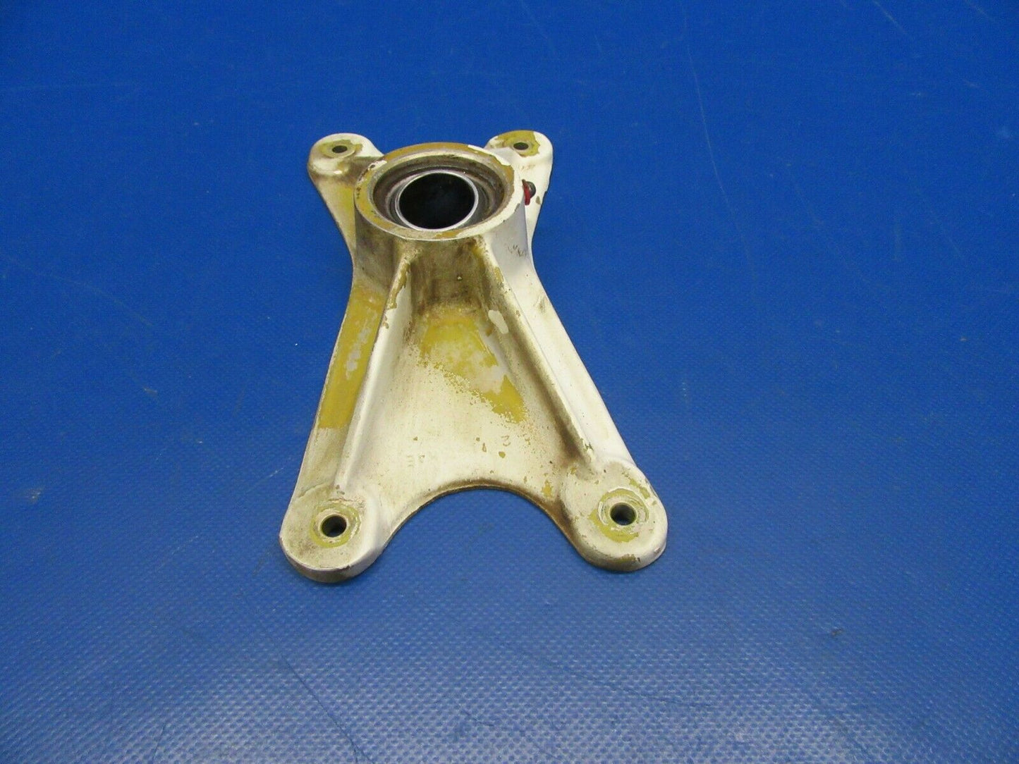 Piper PA-24-250 Comanche Main Gear Fitting AFT LH P/N 20393-00 (1219-126)