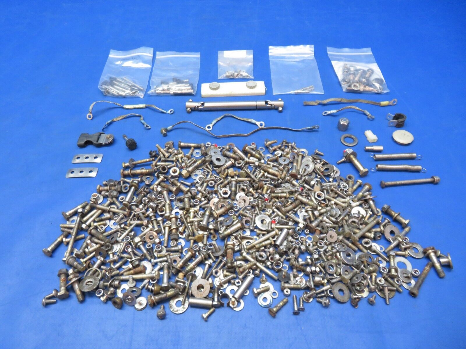 Diamond DA-42 Miscellaneous Hardware LOT (1023-554)