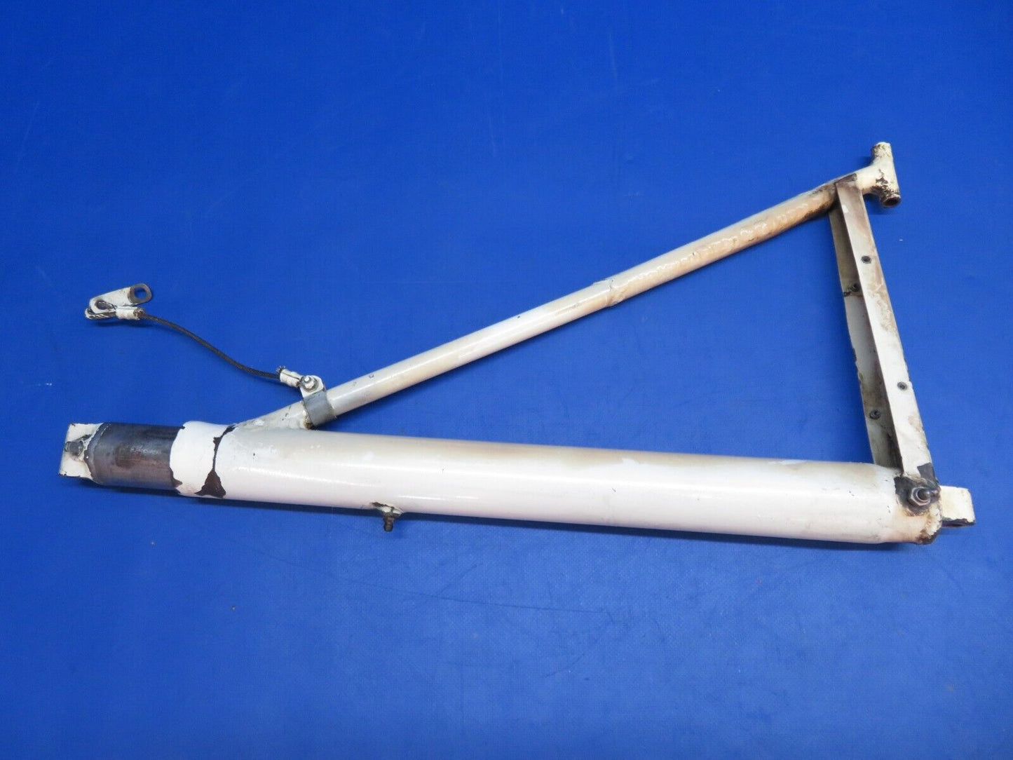 Aeronca 7AC /  11AC Oleo Frame & Strut P/N 3-433, 4-541 FOR PARTS (0423-60)