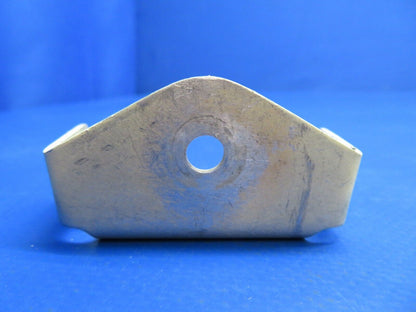 Cessna 182 Bracket Hinge Middle P/N 0732100-4 (1122-664)