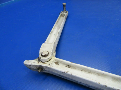 Cessna 310 Main LG Link Bellcrank Assy P/N 0841220-4, 0841103-497 (0519-365)