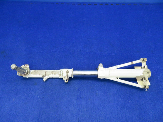 1956 Cessna 310 Main Landing Gear RH P/N 0841000-96 (0422-76)