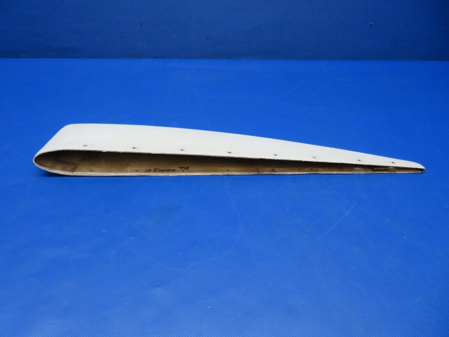 Cessna 401 / 401A Elevator Tip Assy P/N 5034006-1 LOT OF 2 (1223-344)