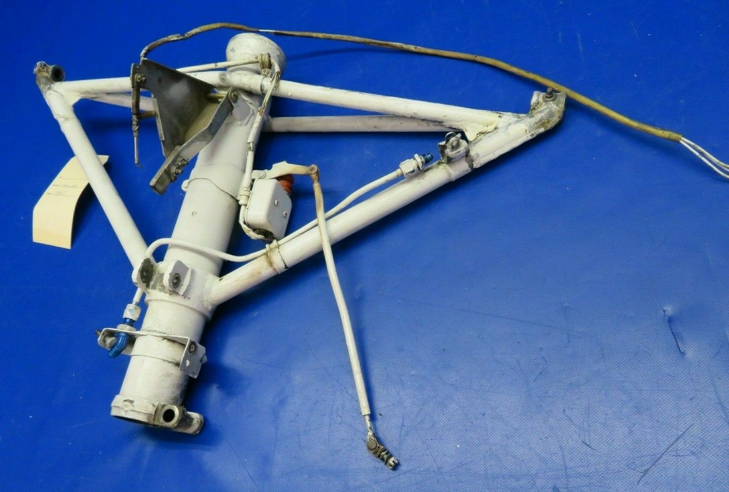 Beech Baron 95-A55 Truss Assy Main Gear LH P/N 95-810010-7 (0420-352)
