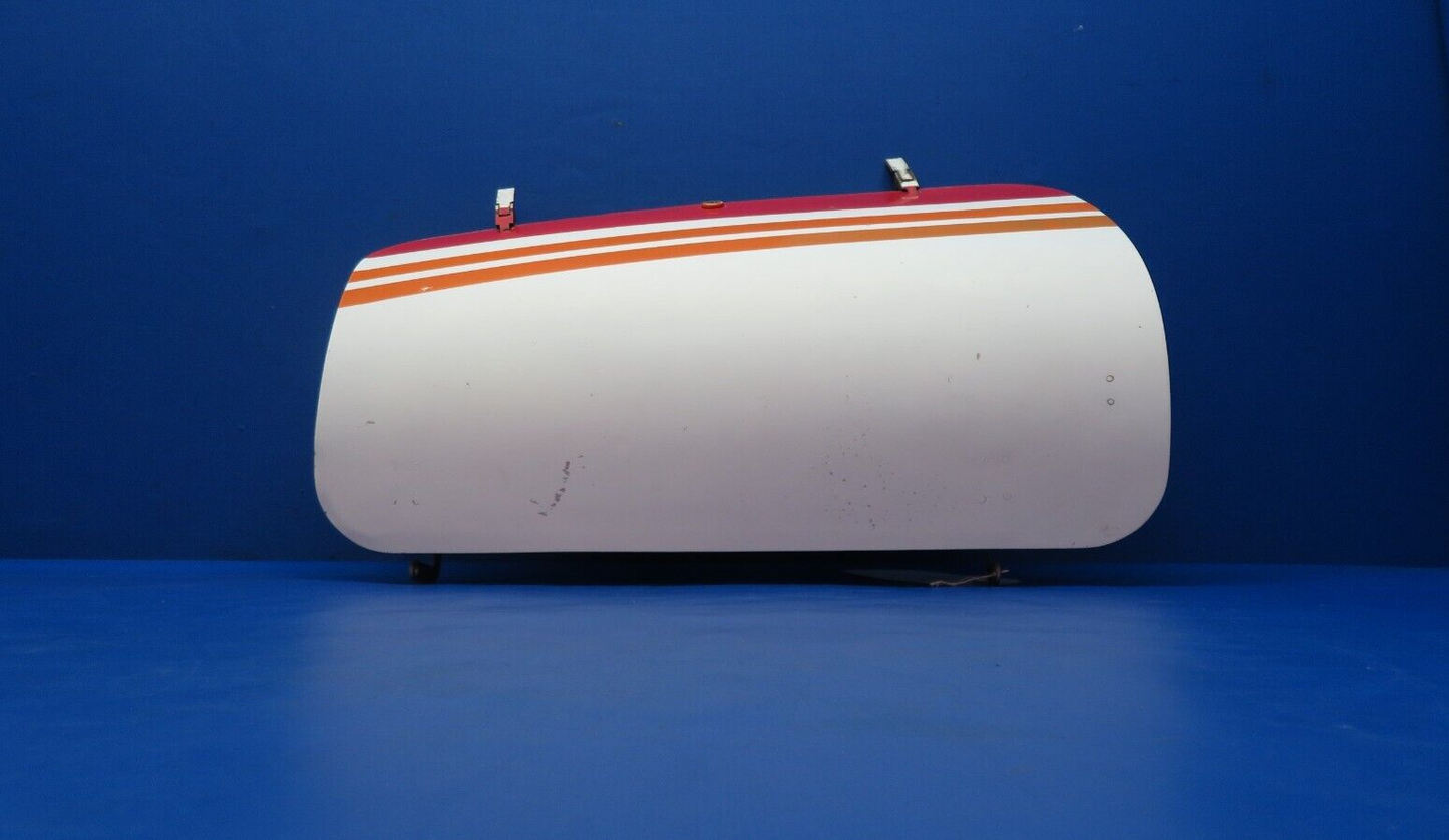 Cessna 401 RH Nose Baggage Door Assy P/N 5013107-60 (0523-862)