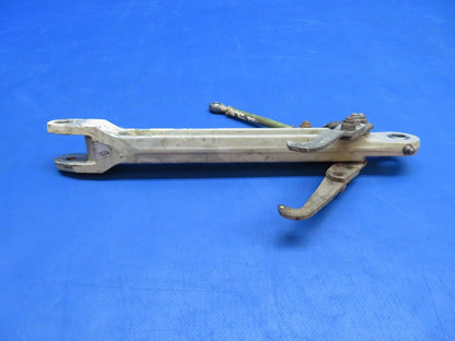Early Cessna 310 LH MG Side Link Assy Upper & LWR P/N 0841102-4 (1223-1032)