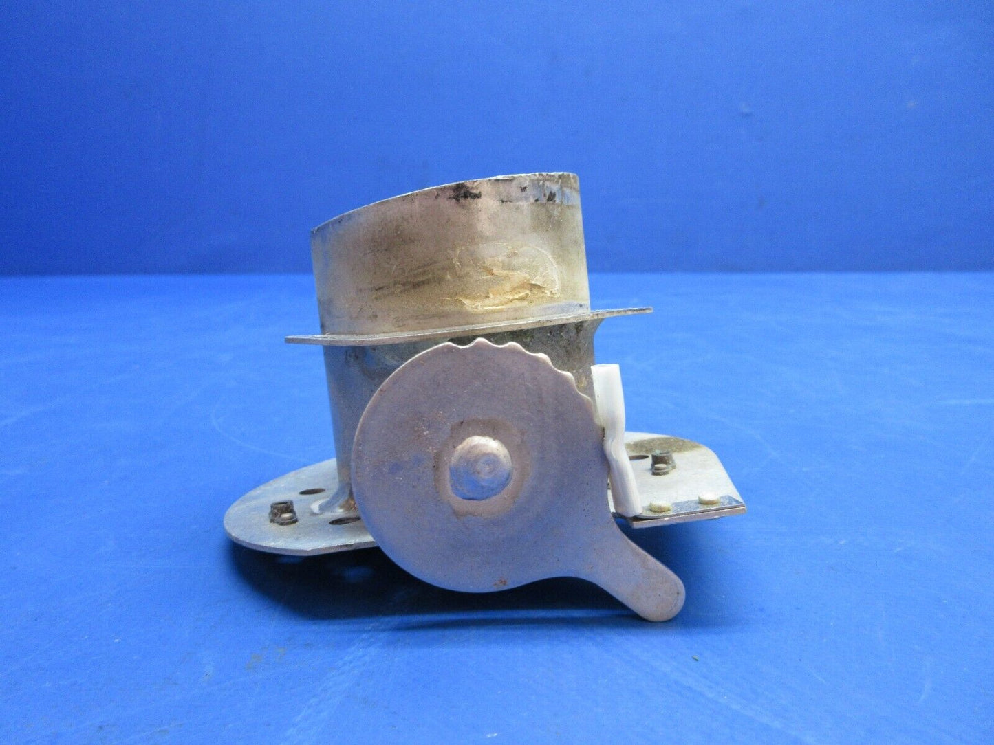Piper PA-28-140 Air Vent Assy LH AFT w/ Cup & Flange P/N 68556-00 (0823-173)