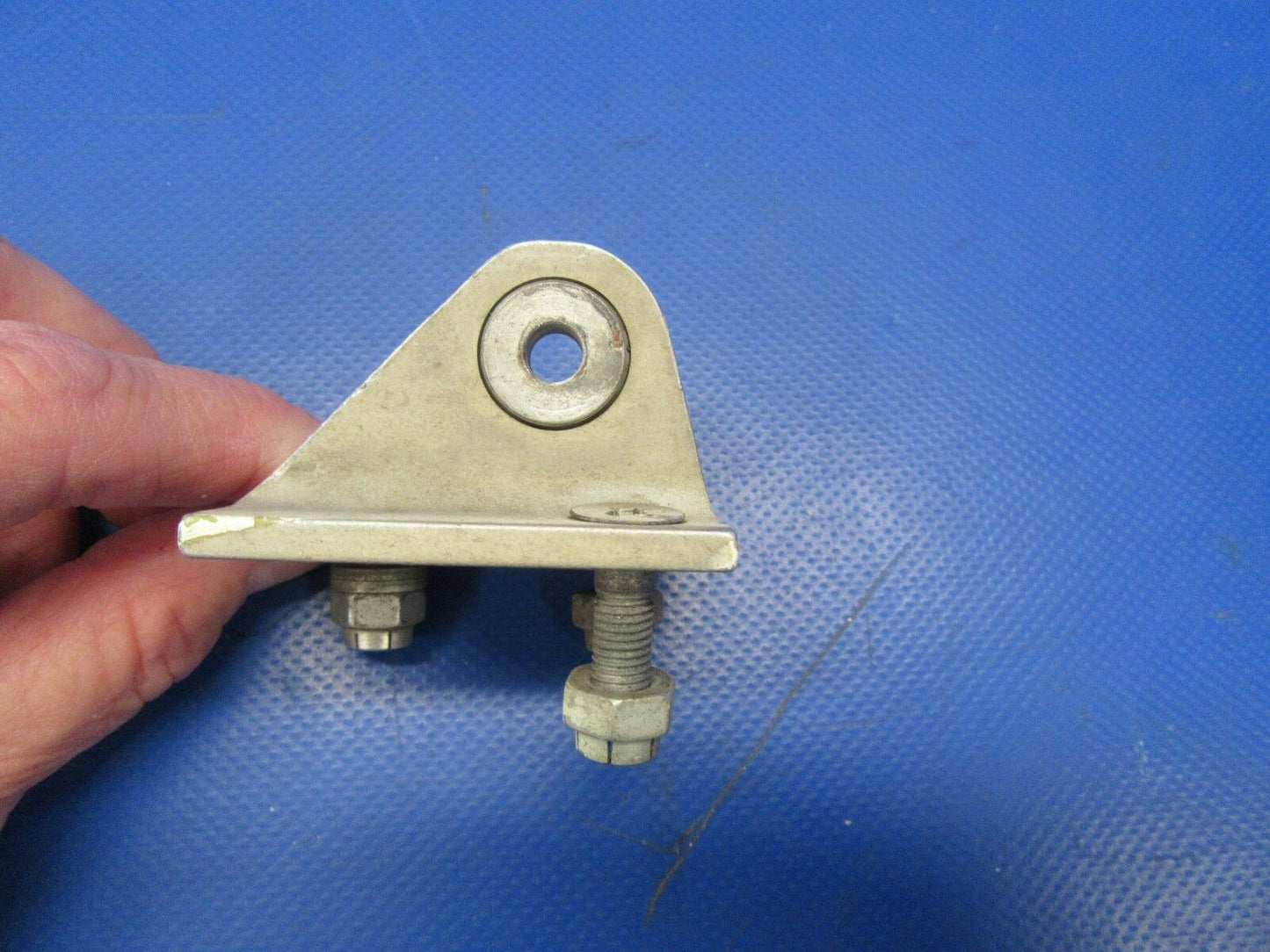 Beech 18 Lug Assy Tie Down P/N 414-181200-63 (0918-255)