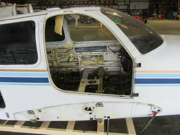 No Damage - 1974 Beech Baron E-55 Fuselage S/N TE-999  (0819-331)