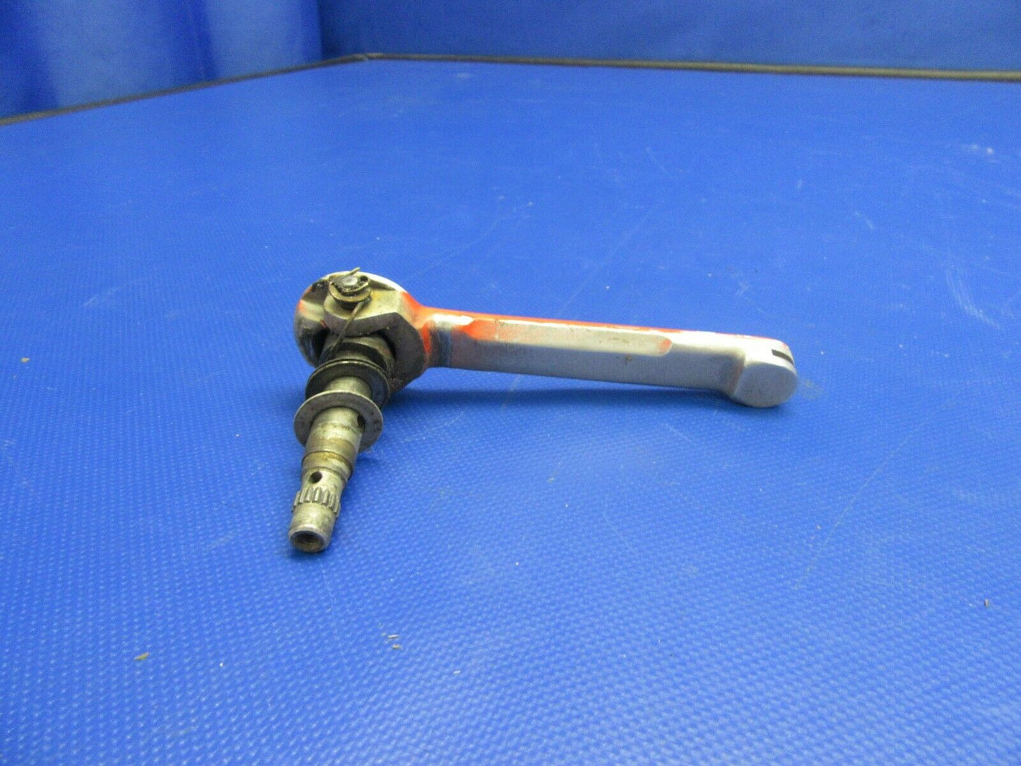 Cessna 210 / P210N Cabin Door Handle & Spindle 2117128-1, 0811893-7 (0521-313)