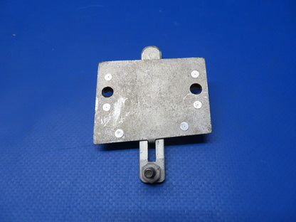 Cessna Thumb Door Latch P/N 0411590-1 (1122-318)