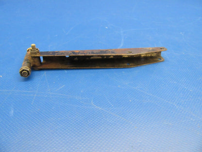 Piper PA-34-200T Channel & Trunion Cowl Flap Actuation P/N 37511-35 (1119-149)