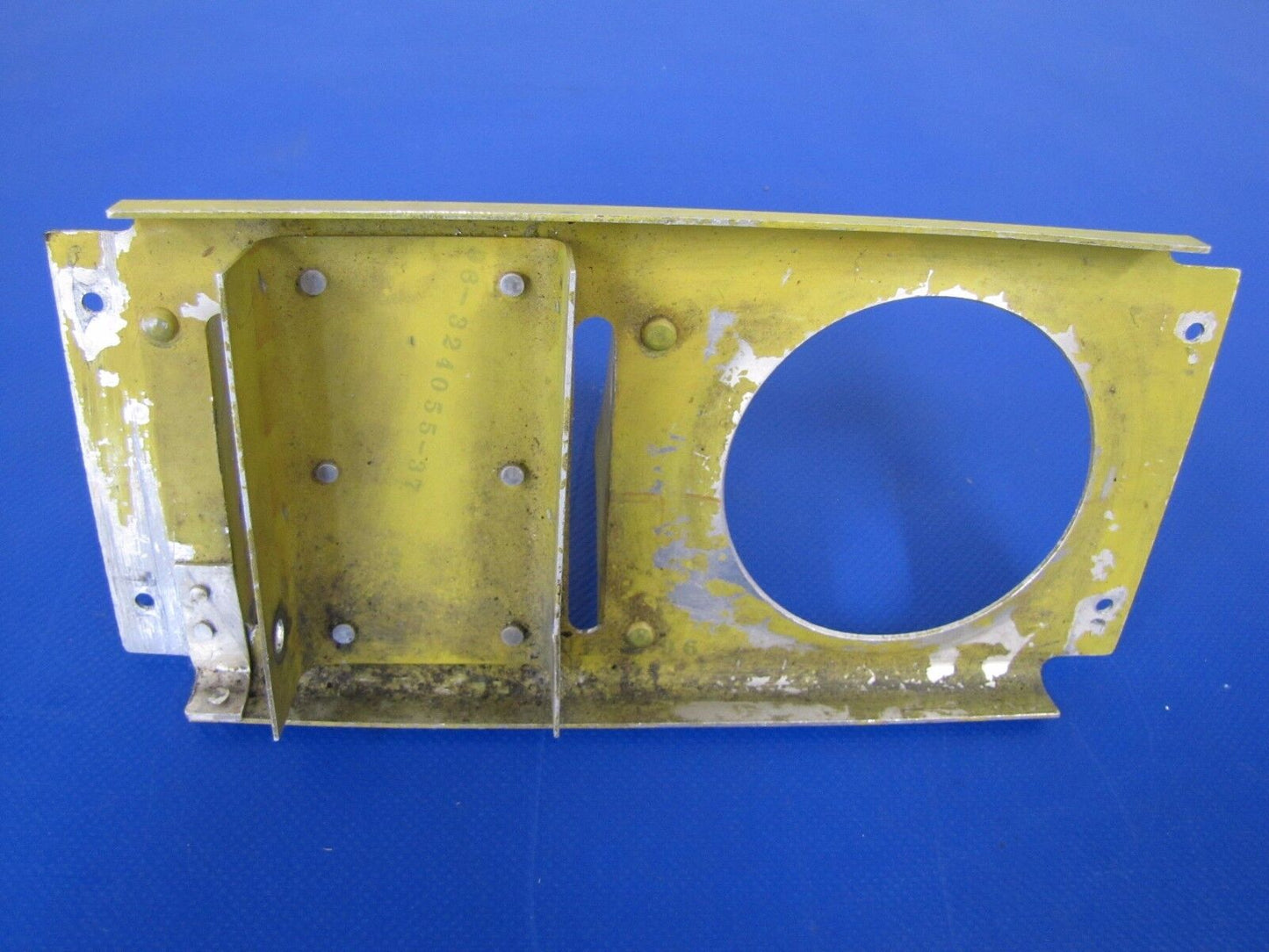 Beech Baron 58 Channel & Plate Control Console P/N 96-324055-35 & -163 (0317-32)