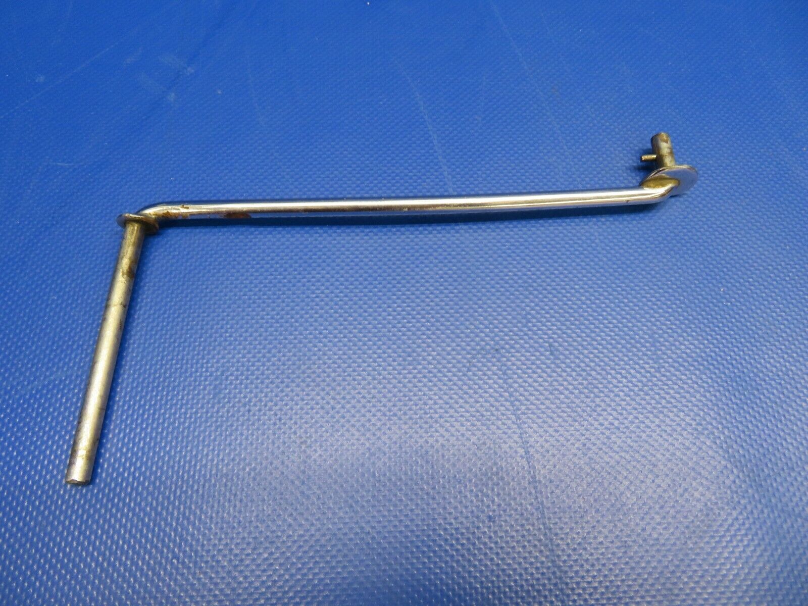 Beech N35 Bonanza Rod / Prop Cabin Door Lower P/N 35-400379 (0121-306)