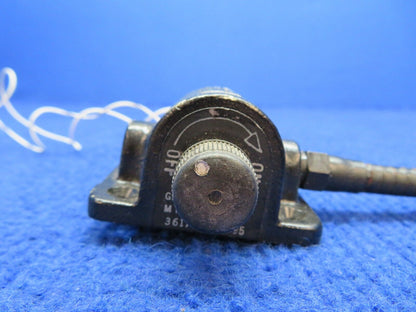 Grimes 28 Volt Cockpit Light P/N 36170-3R-1495 NOS (0822-507)