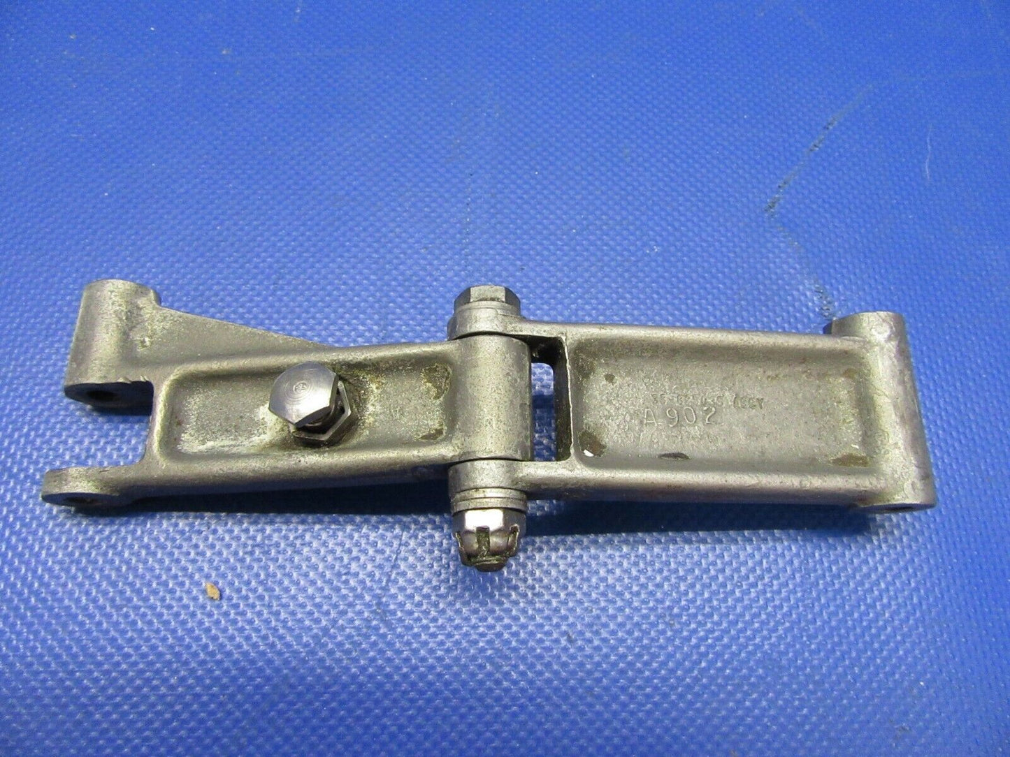 Beech Baron Nose Gear Link Assembly P/N 35-825035 (1021-344)