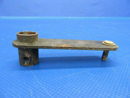 Piper PA-32-300 Cherokee Six Arm Fuel Selector Control P/N 69092-02 (0819-80)