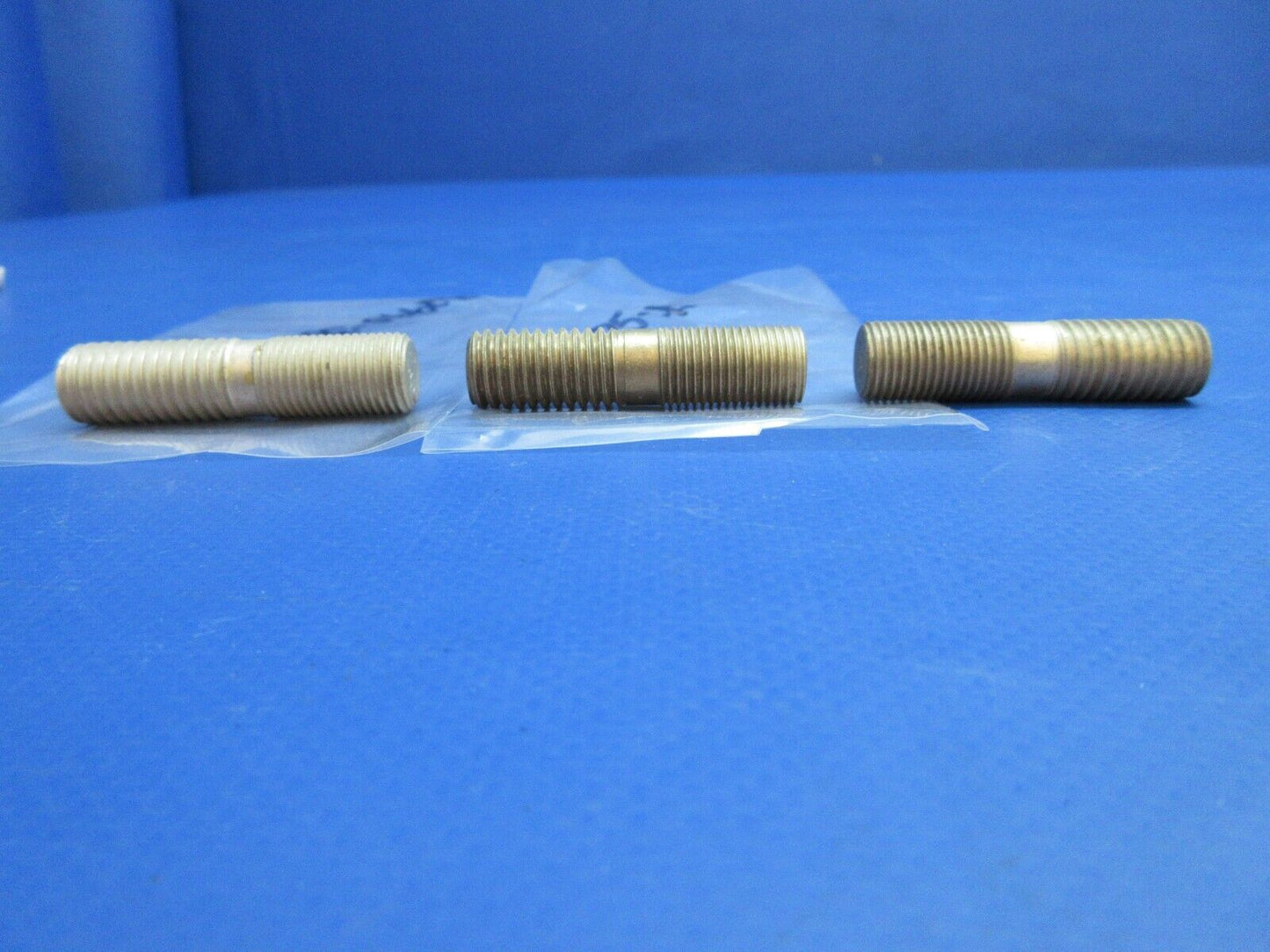 McCauley Threaded Propeller Stud LOT OF 3 P/N B2990-30 NOS (0523-408)