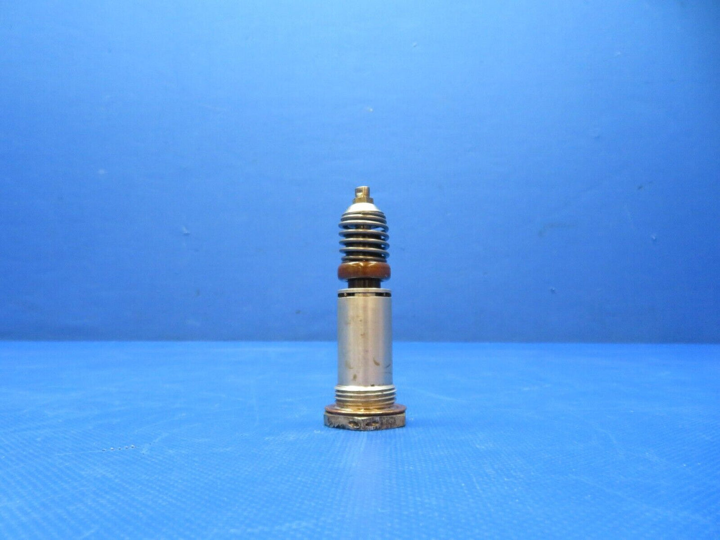 Lycoming O-320-E2D Oil Control Vernatherm Valve P/N 75944 (0124-163)