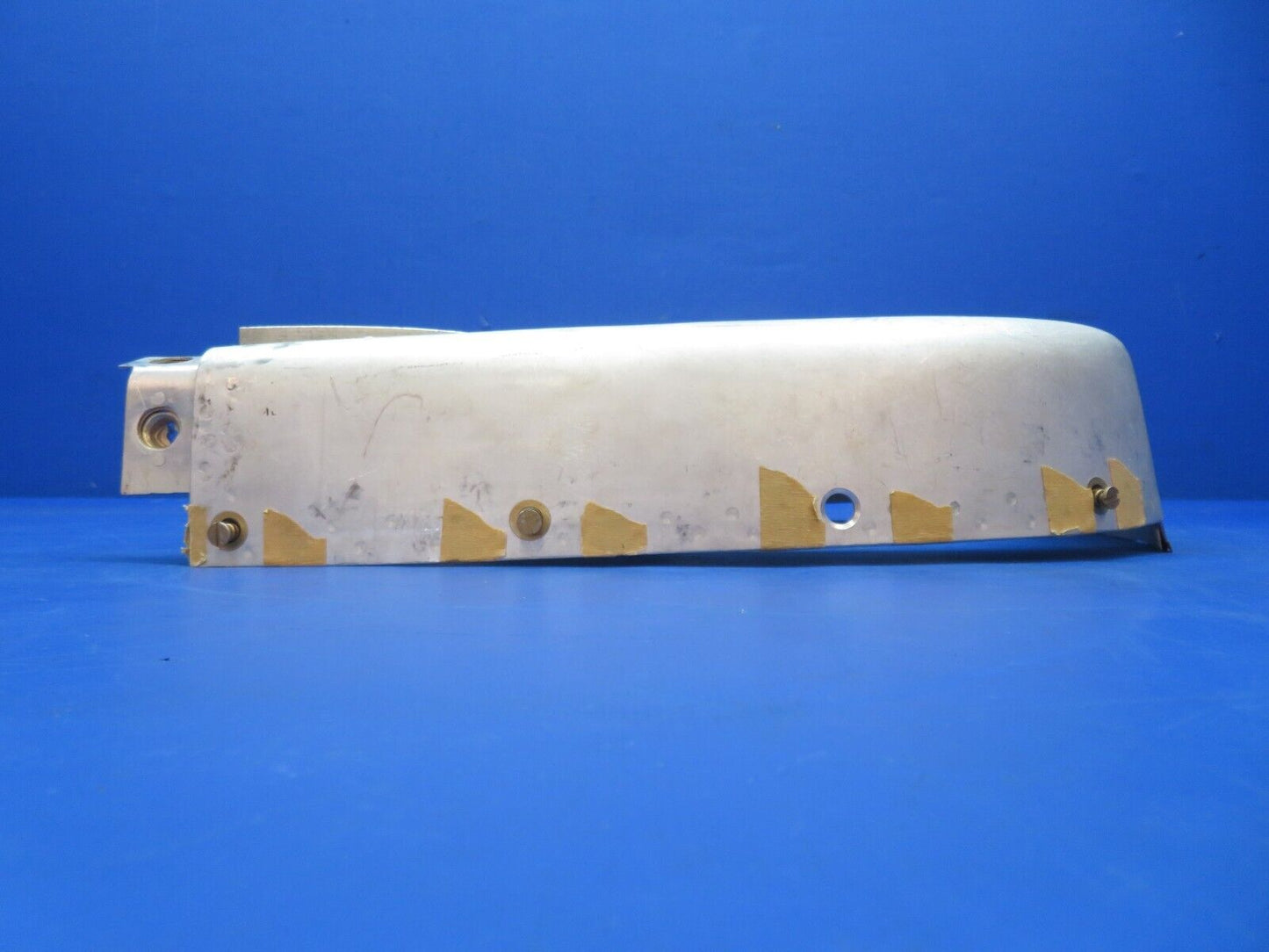 Cessna 310 F-K RH Nose Cap w/ Bowl P/N 0851005-24 NOS (0923-619)