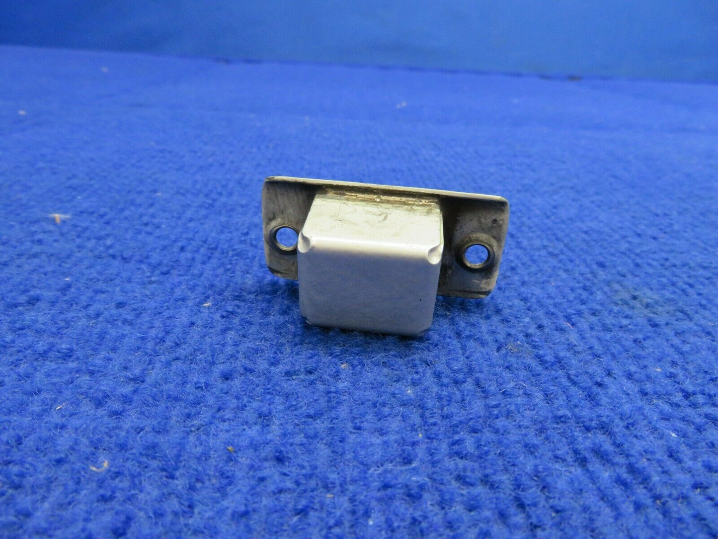 Beech 58 Baron Support Cabin Door Latch Upper P/N 35-410456-33 (0322-539)