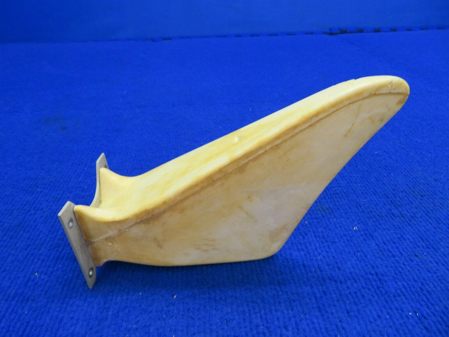 Beech 58 Baron Dorne & Margolin ELT Antenna DM Q18-4 PN 58-380117-1 (0322-738)