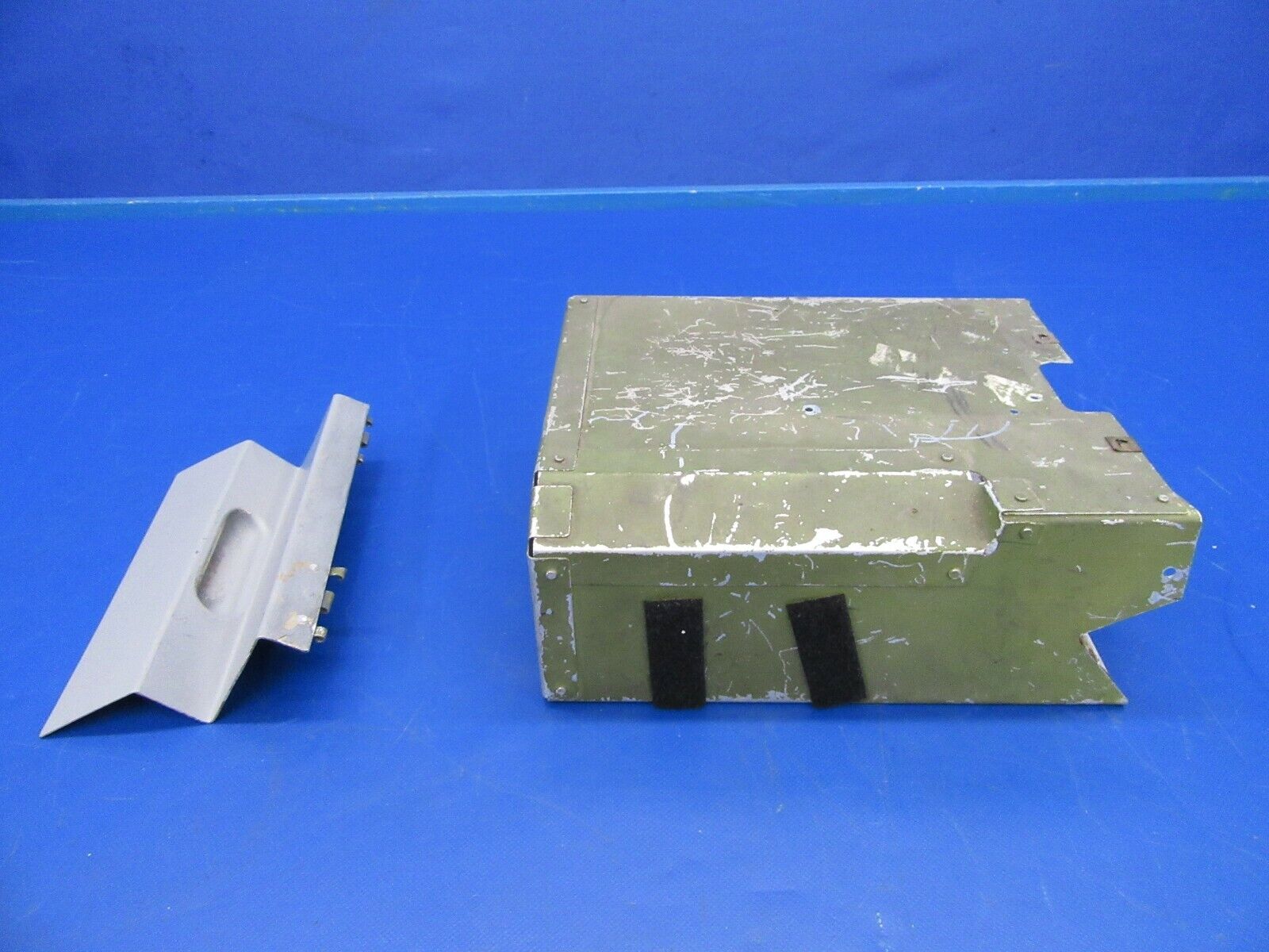 Cessna 310 / T310Q Glove Box Assy w / Lid 0813457-1 (Use 0813457-16) (0619-142)